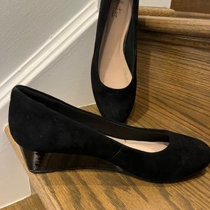 Clarks Women's Mallory Luna Black suede wedges Size 9.5 NEW without box
